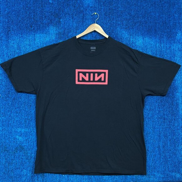 Nine Inch Nails “Peel it Back” 2025 Tour Industrial Rock Band Graphic T-Shirt Si - Picture 1 of 4